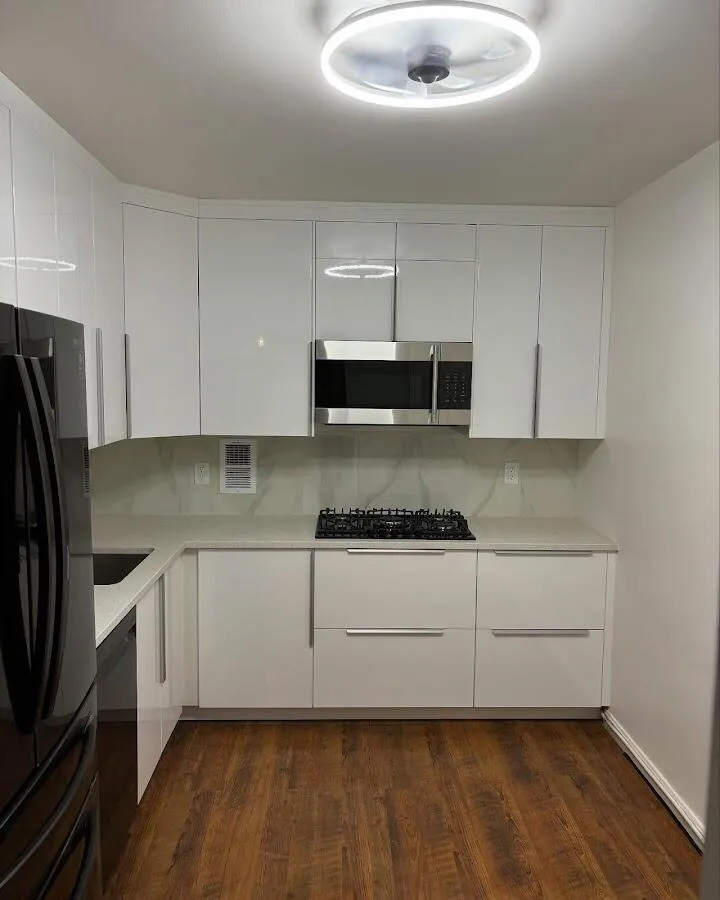 Renovated kitchen with quartz countertops in North Fayette